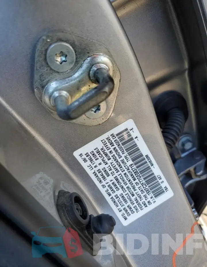 19XFC2F77GE083719 Photo# 12