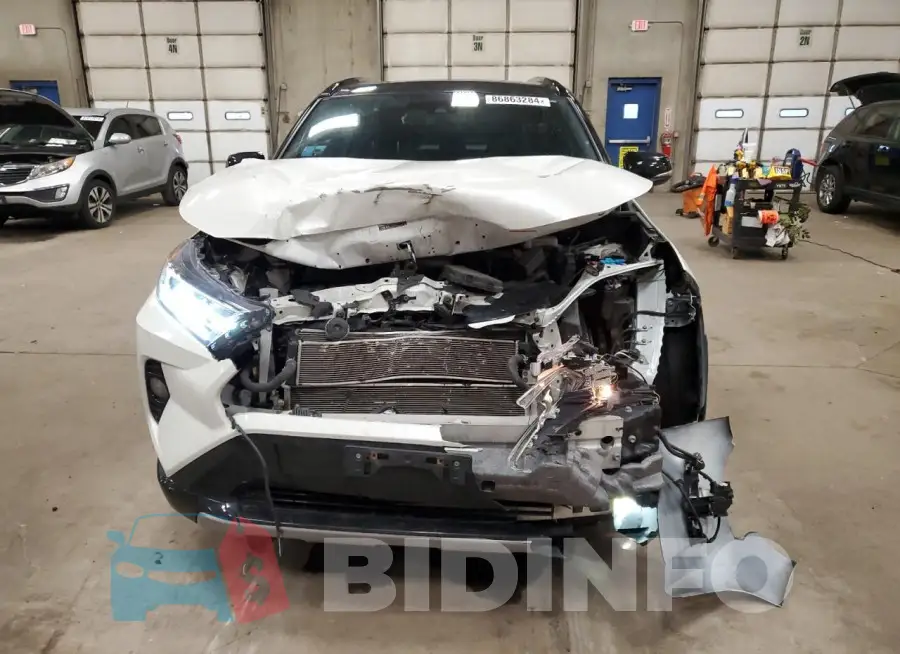 2T3EWRFV8KW018577 Photo# 5