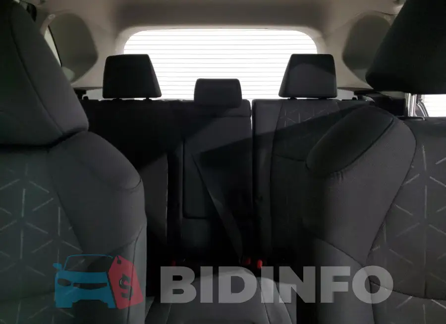 2T3P1RFV9RC427514 Photo# 10
