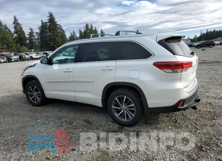 5TDJZRFH4JS820687 Photo# 2