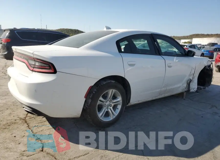 2C3CDXBG4PH675414 Photo# 3