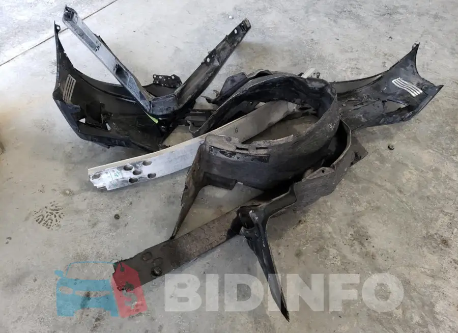 JTHC81D2XJ5030147 Photo# 12