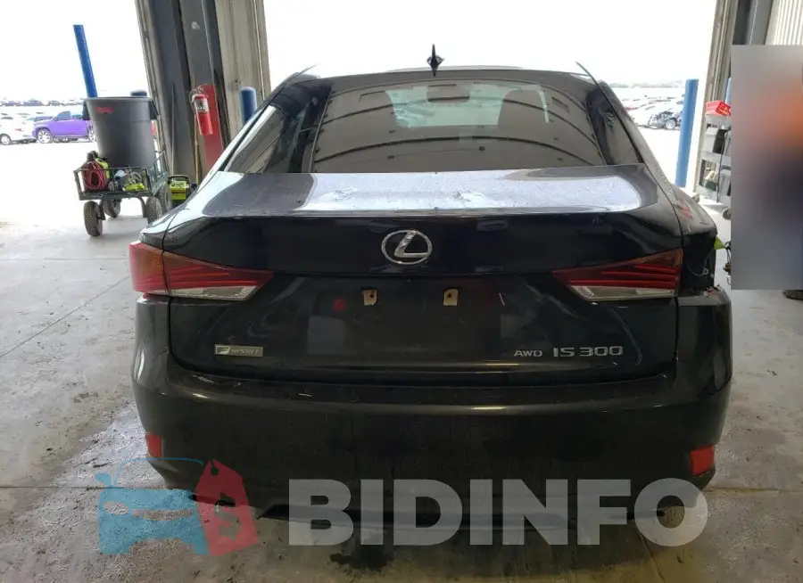 JTHC81D2XJ5030147 Photo# 6