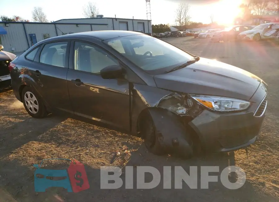 1FADP3E22JL275755 Photo# 4