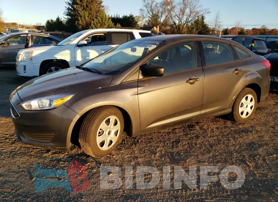 1FADP3E22JL275755 Photo# 1