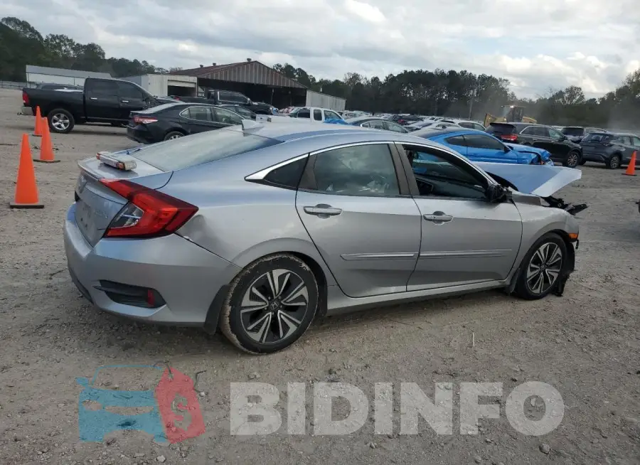 19XFC1F37HE011086 Photo# 3