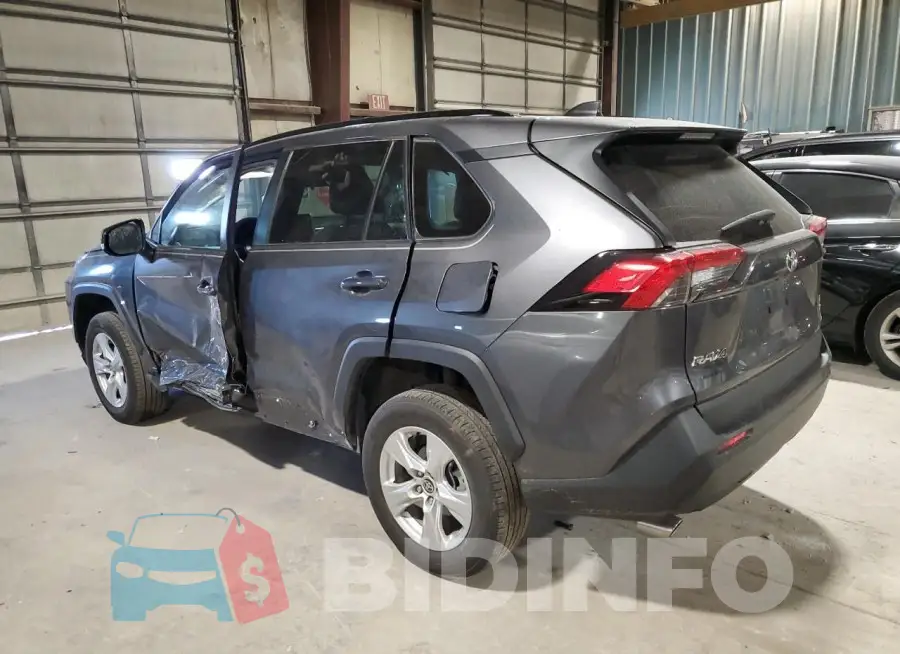 2T3P1RFV5MC211832 Photo# 2
