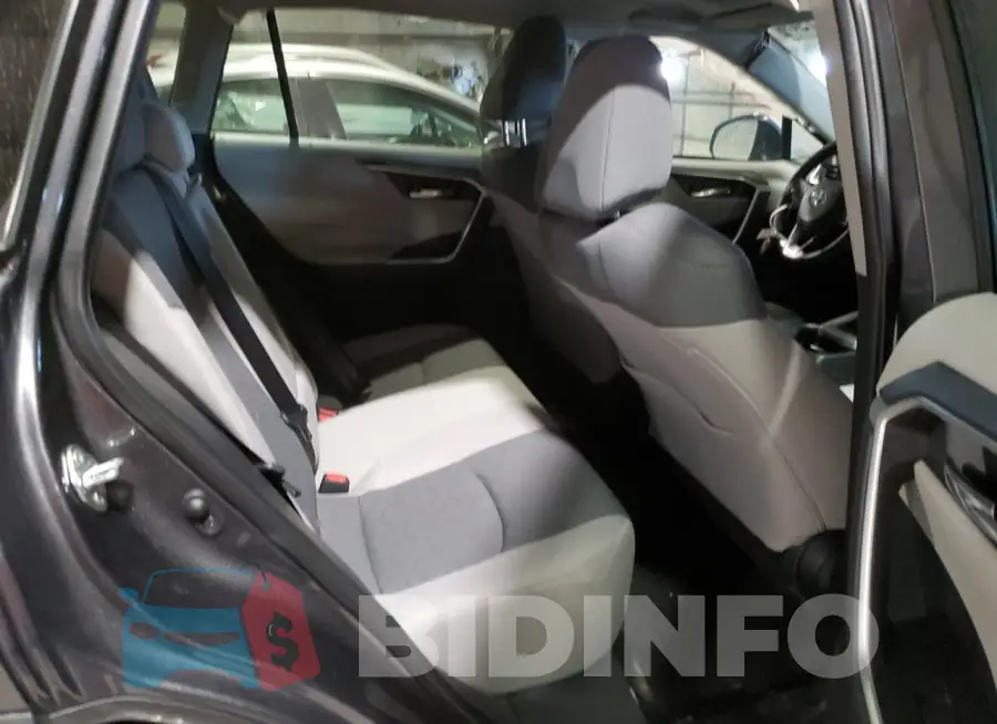 2T3P1RFV5MC211832 Photo# 11
