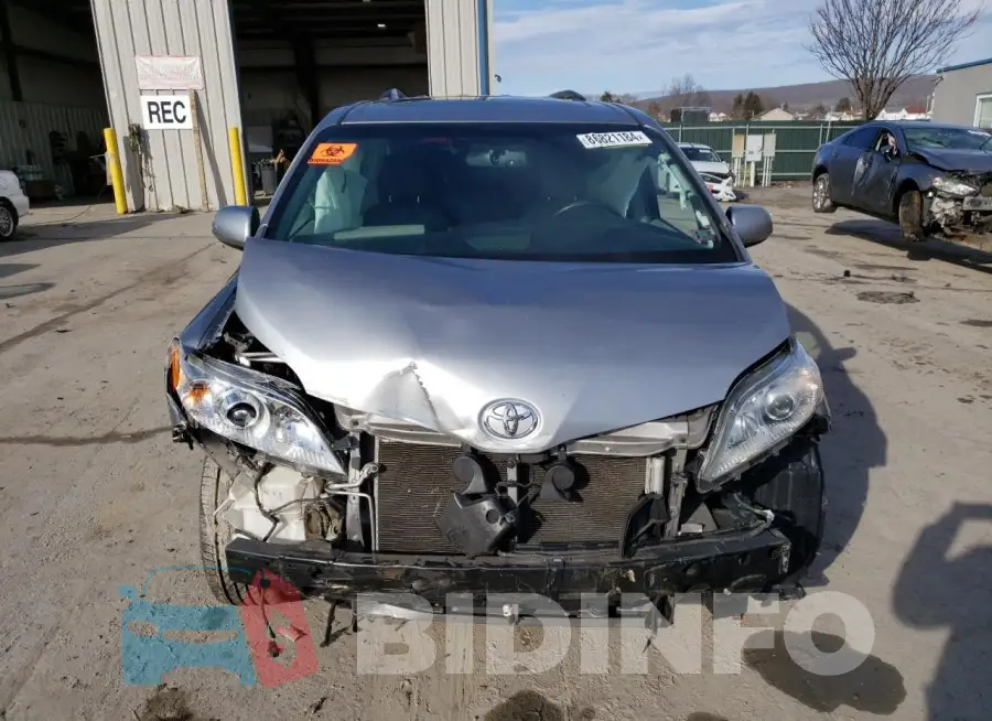 5TDDZ3DCXHS165639 Photo# 5