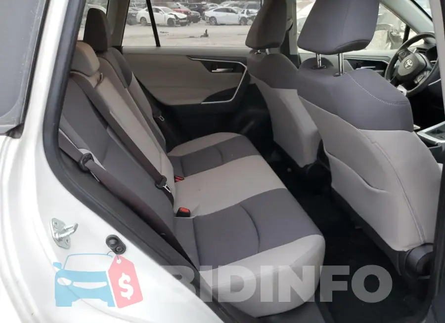 JTMP1RFV0KJ017283 Photo# 11