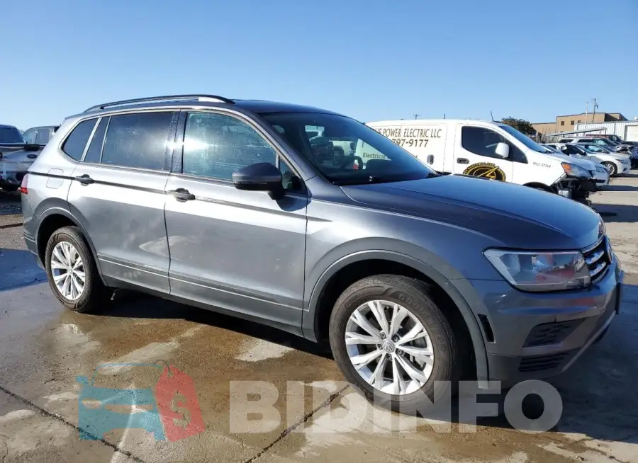 3VV1B7AX8KM161703 Photo# 4