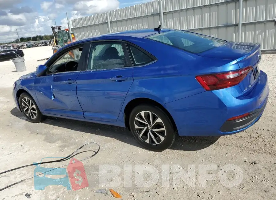 3VW5M7BU2RM031566 Photo# 2