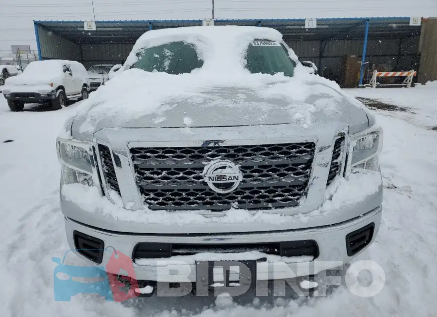 1N6BA1F34HN525863 Photo# 5