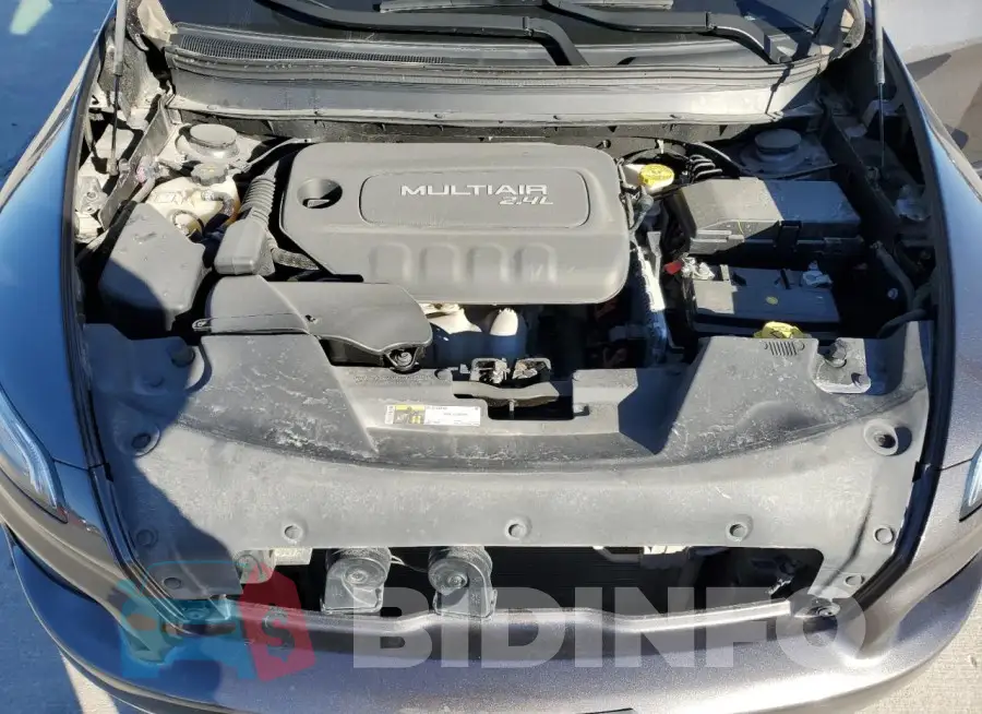 1C4PJLCB2JD620255 Photo# 12