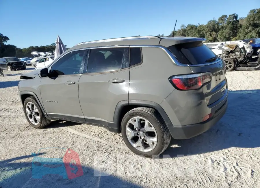 3C4NJCCB9LT229737 Photo# 2