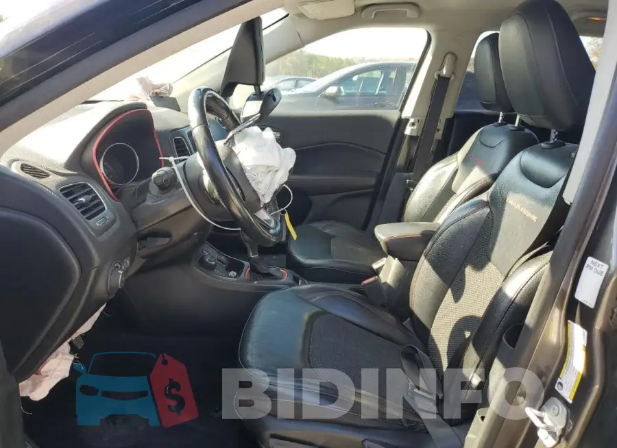 3C4NJDDB9LT215437 Photo# 7