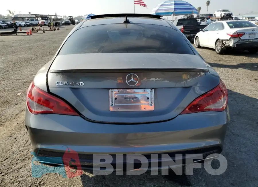 WDDSJ4EB4JN636079 Photo# 6