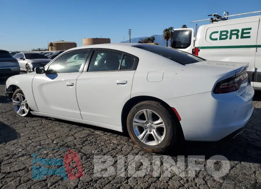 2C3CDXBG8NH255880 Photo# 2