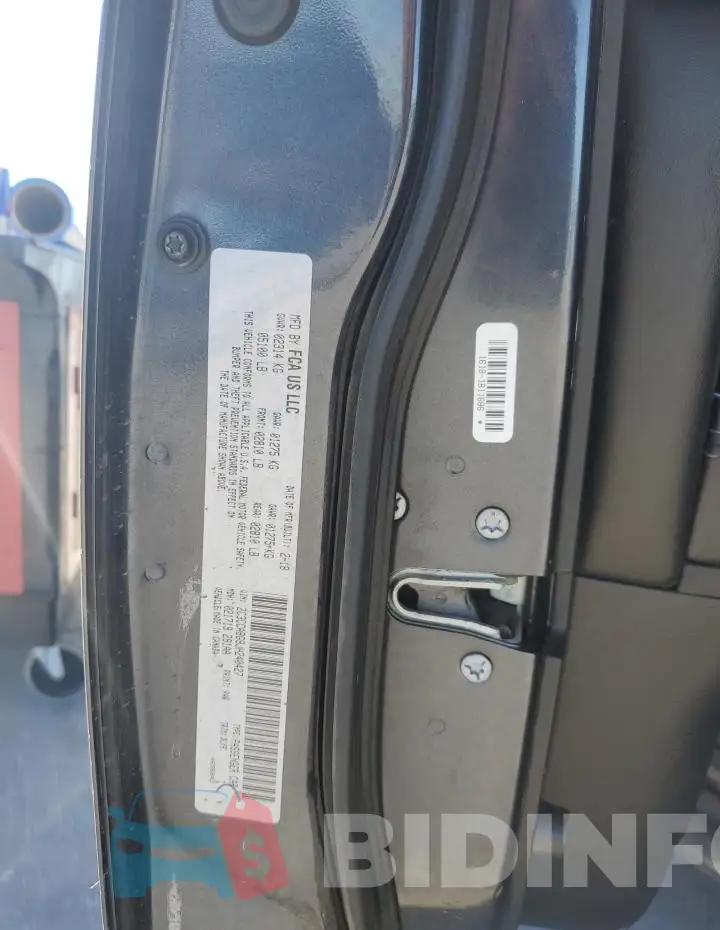 2C3CCABG9JH240427 Photo# 12