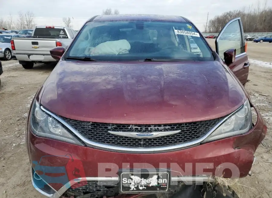 2C4RC1FG1JR174062 Photo# 11