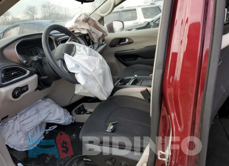 2C4RC1FG1JR174062 Photo# 7
