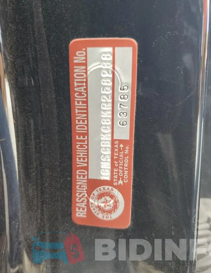 1GNSCBKC8KR258288 Photo# 13