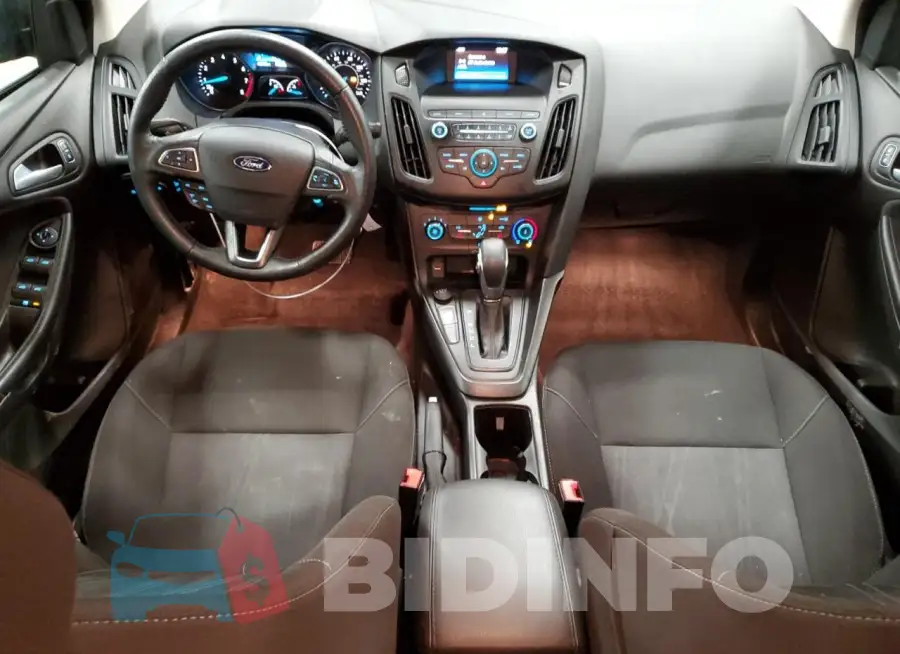 1FADP3F2XJL270284 Photo# 8