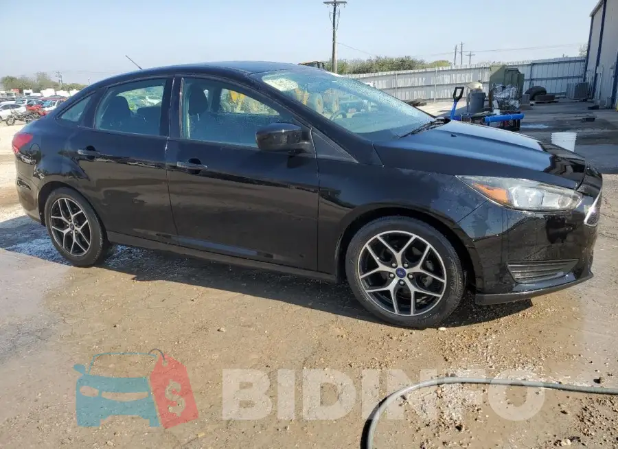 1FADP3FE7JL238273 Photo# 4