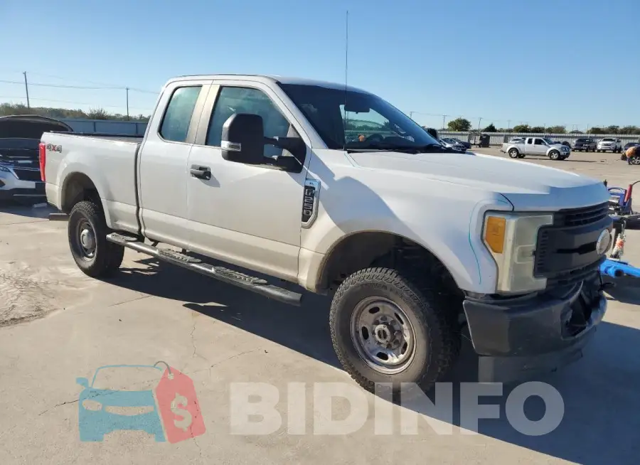 1FT7X2B68HED20186 Photo# 4