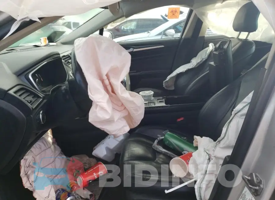 3FA6P0RU5KR141683 Photo# 7