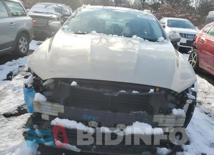 3FA6P0UU5GR188176 Photo# 5