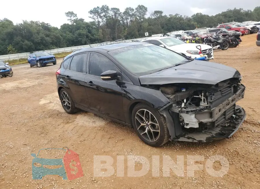 1FADP3M2XHL256513 Photo# 4