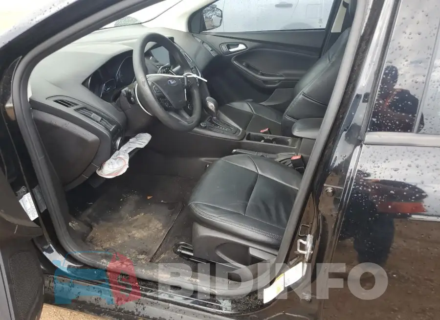 1FADP3M2XHL256513 Photo# 7