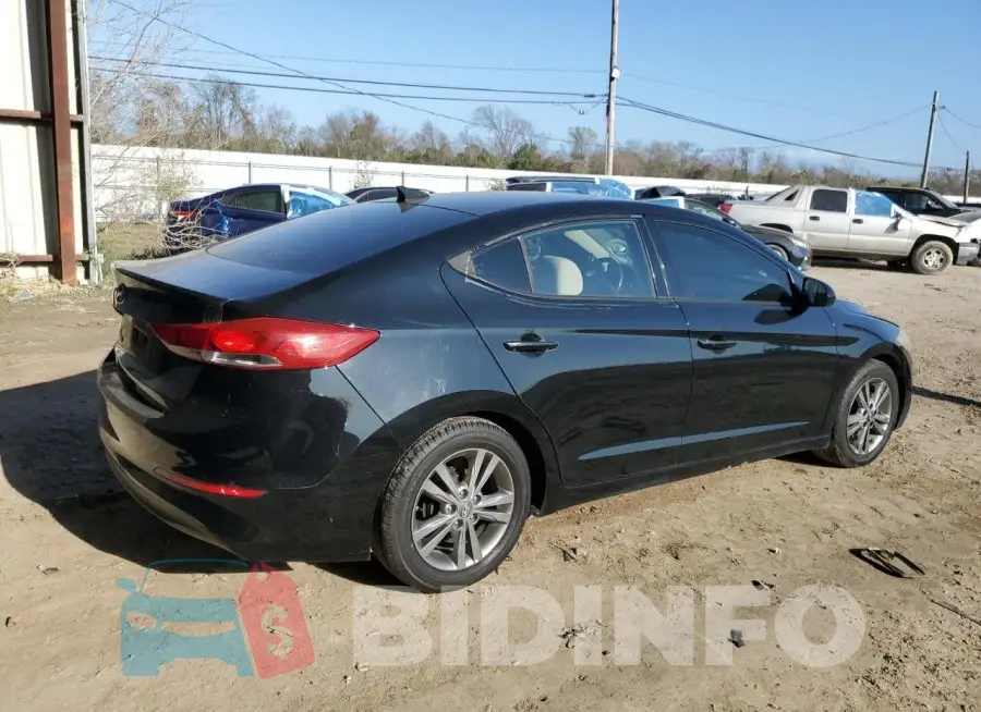 5NPD84LF3HH132783 Photo# 3