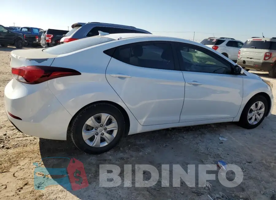5NPDH4AE8GH727945 Photo# 3