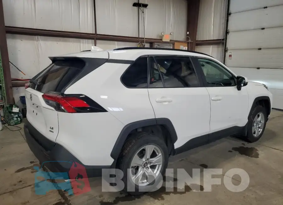 2T3B1RFV8KW016135 Photo# 3