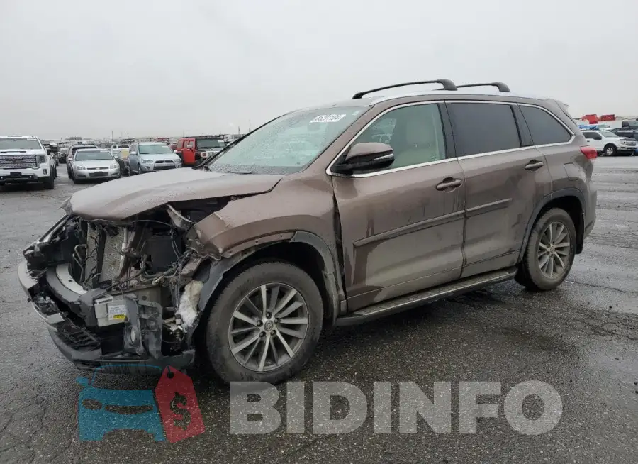 5TDJZRFH6JS872998 Photo# 1