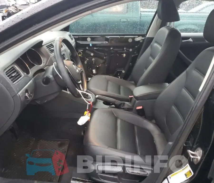 3VWDB7AJ5HM275168 Photo# 7