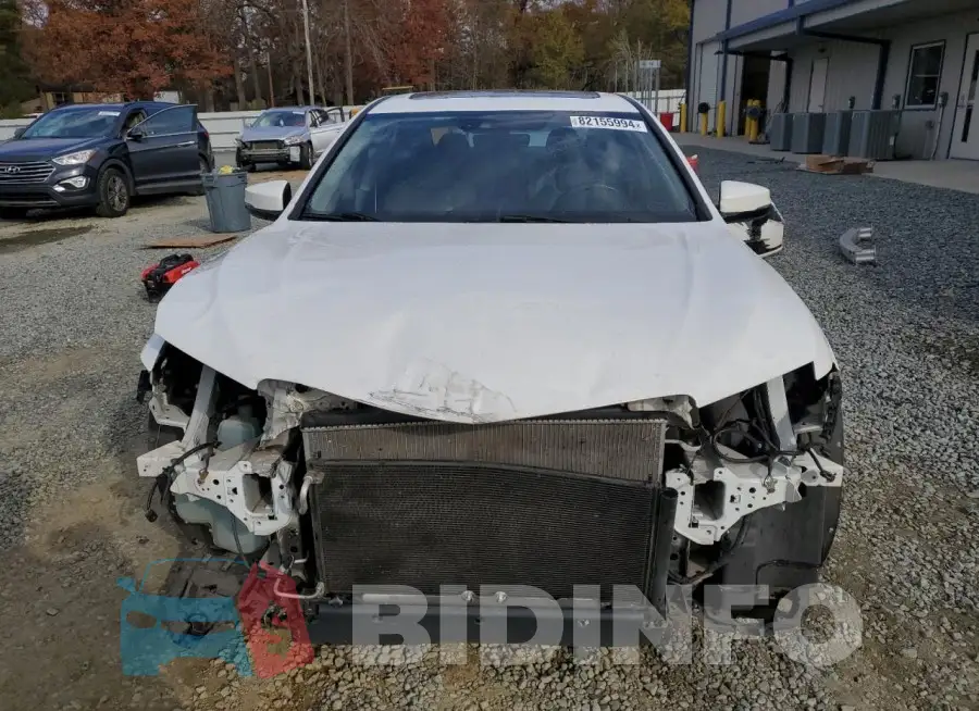 19UUB1F58GA009443 Photo# 5