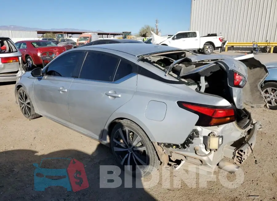 1N4BL4CV5LC135322 Photo# 2