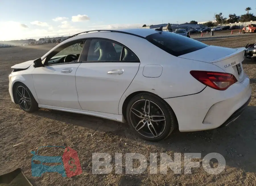 WDDSJ4EB0KN759895 Photo# 2
