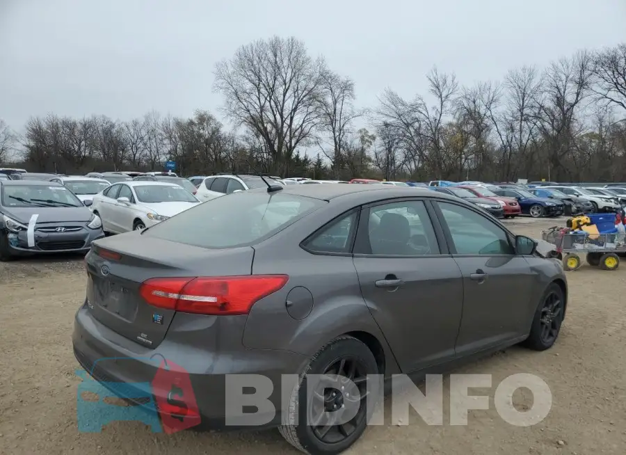 1FADP3F2XGL268043 Photo# 3