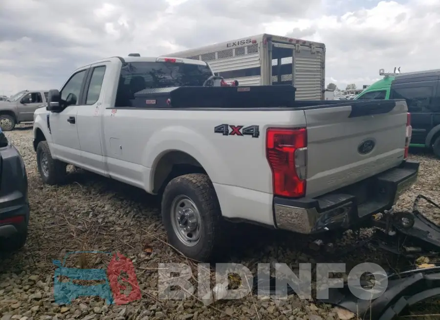 1FT7X2B67NEE35261 Photo# 2