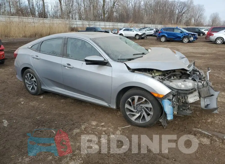 19XFC2F72GE049963 Photo# 4