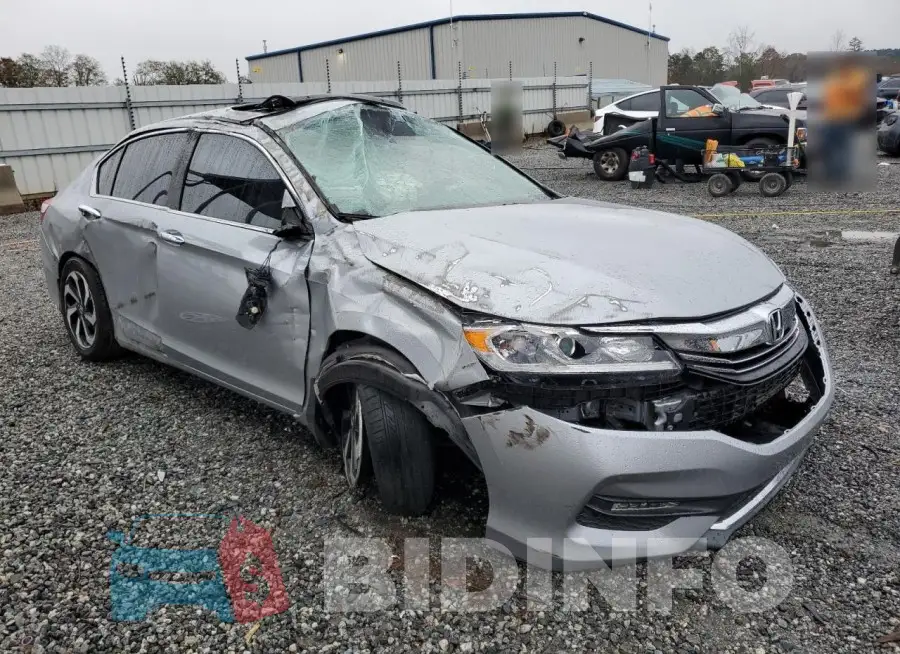 1HGCR2F88GA239443 Photo# 4