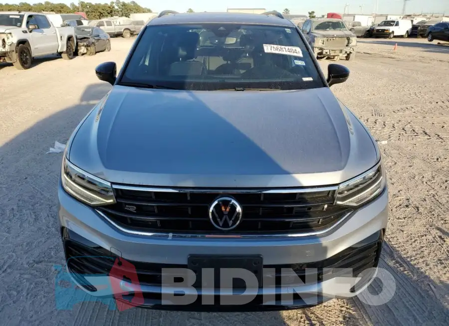 3VVCB7AX8NM063252 Photo# 5