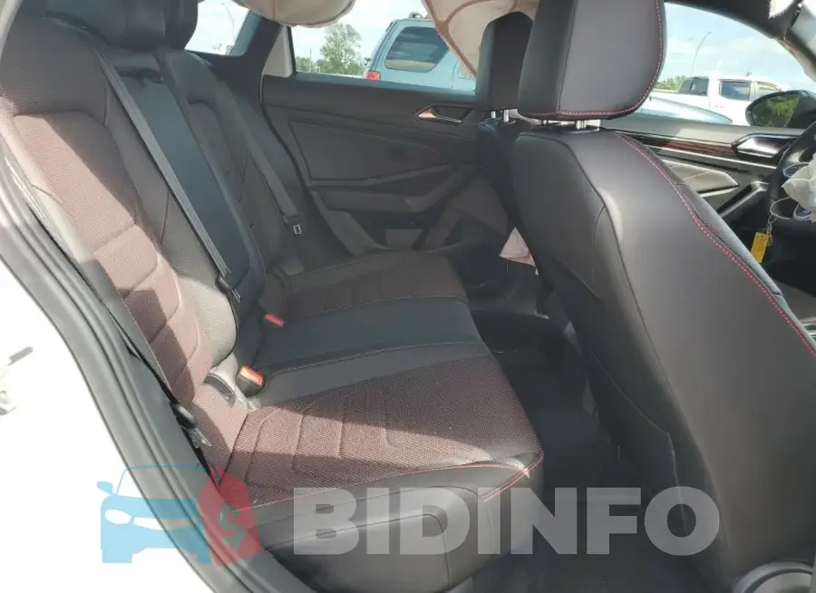 3VW2T7BU2RM075752 Photo# 10