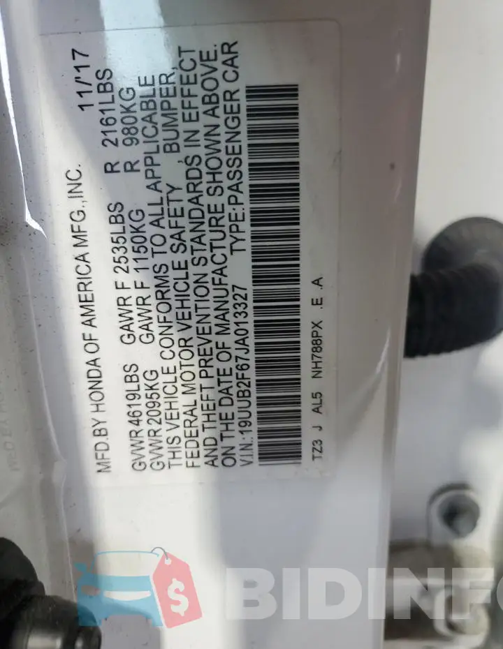 19UUB2F67JA013327 Photo# 12