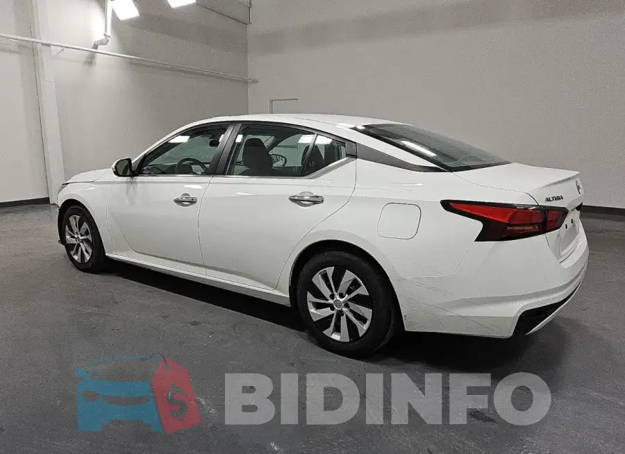 1N4BL4BV0PN337710 Photo# 2