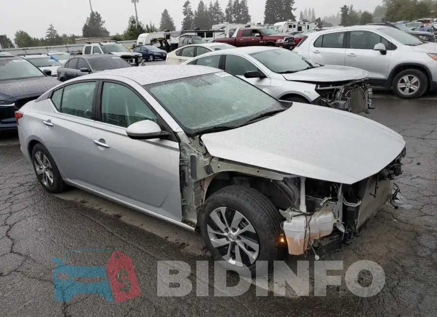 1N4BL4BV1LC275031 Photo# 4